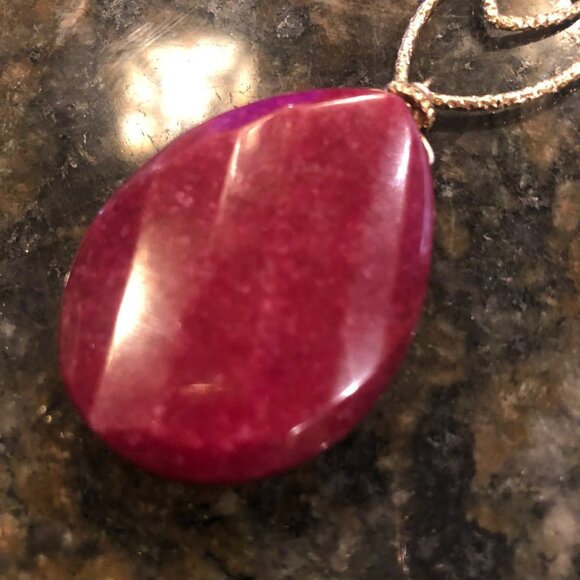 Pretty dyed agate on gold tone chain - Picture 4 of 4